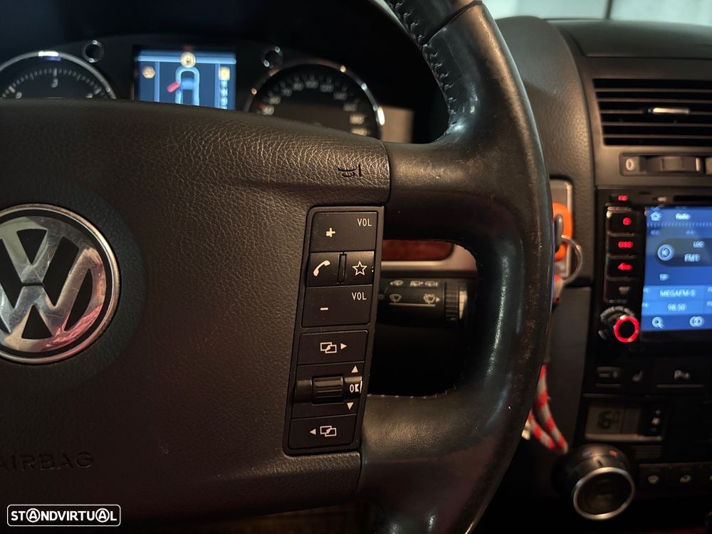 VW Touareg 3.0 TDI V6 Tiptronic - 13