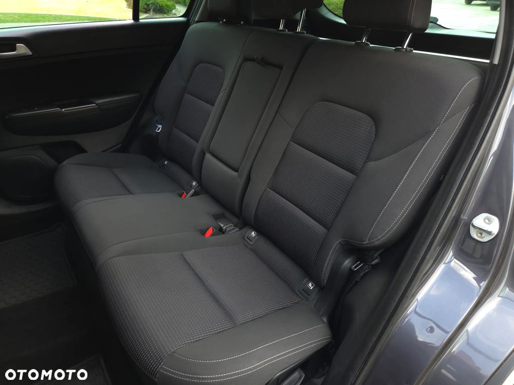 Kia Sportage 1.6 GDI 2WD DREAM-TEAM EDITION - 35