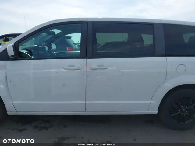 Dodge Grand Caravan 3.6 R/T - 35