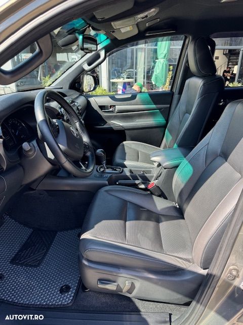 Toyota Hilux 2.8D 204CP 4x4 Double Cab AT Invincible - 9