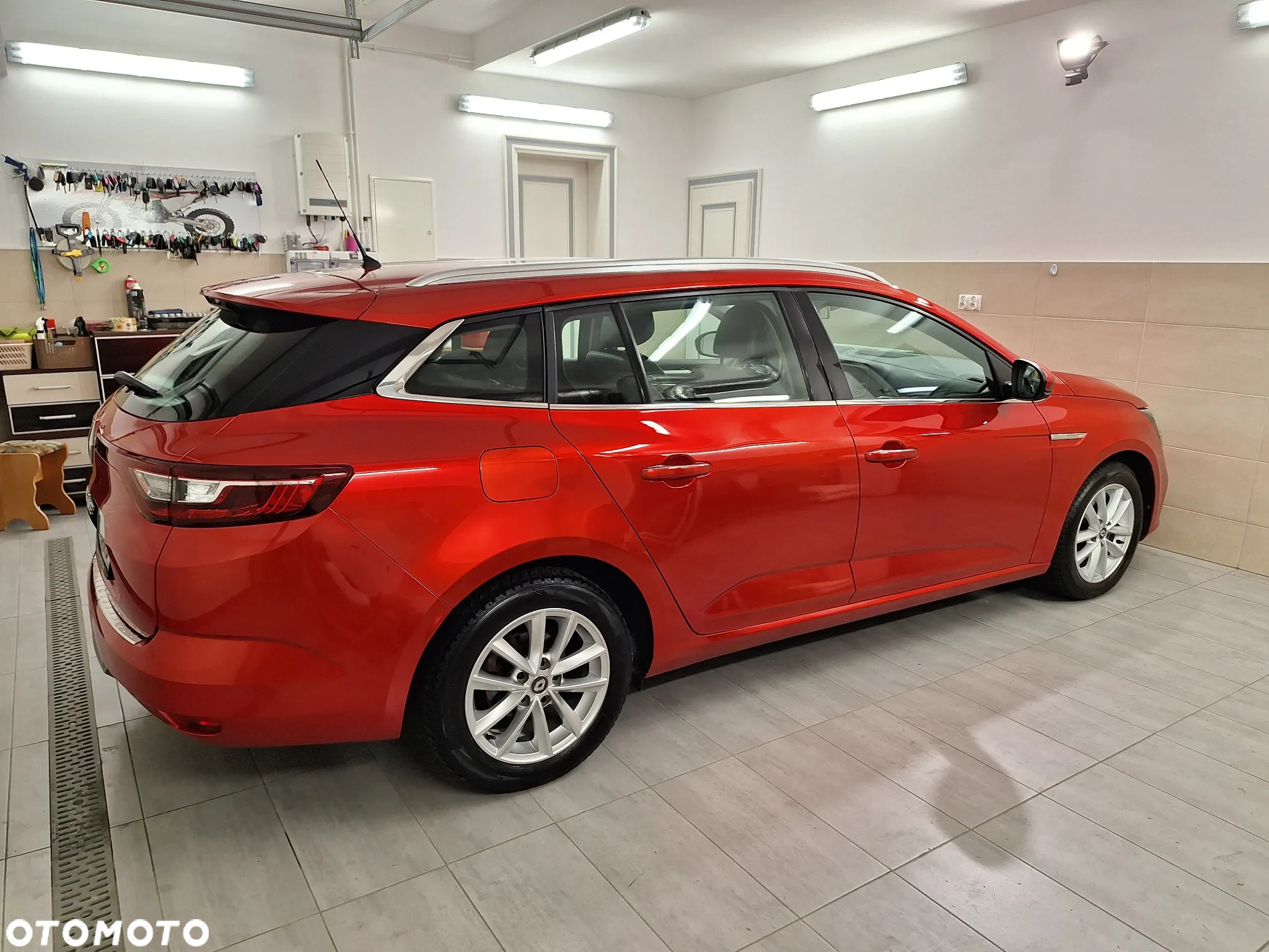Renault Megane ENERGY TCe 130 BUSINESS - 11