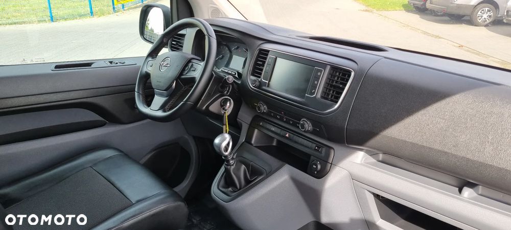 Opel Vivaro - 11