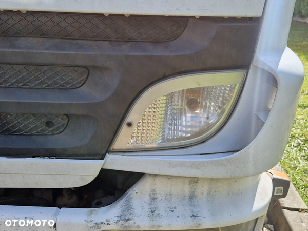 KIERUNKOWSKAZ LAMPA PRAWA LEWA MERCEDES ATEGO