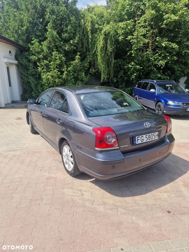 Toyota Avensis 1.8 VVT-i Sol - 14