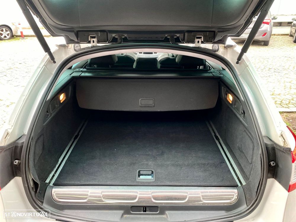 Peugeot 508 RXH 2.0 HDi Hybrid4 2-Tronic 104g - 32