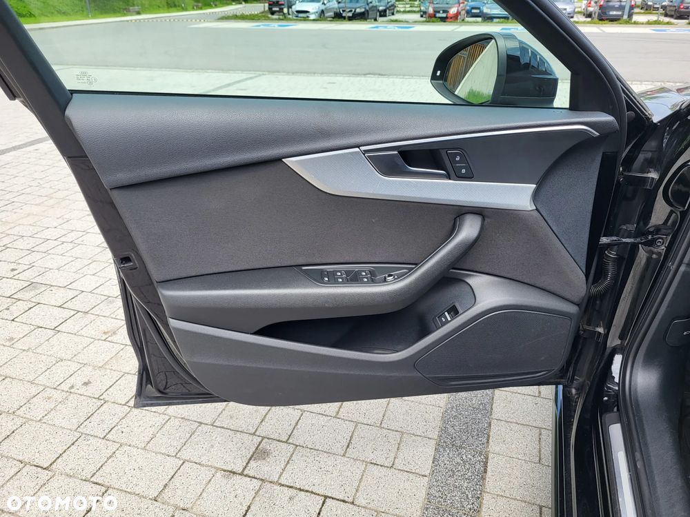 Audi A4 Avant 40 TDI quattro S tronic - 36