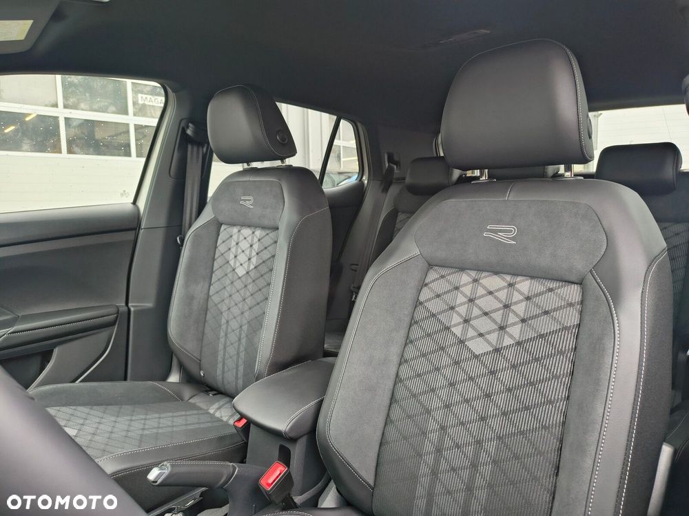 Volkswagen T-Cross 1.0 TSI R-Line Plus DSG - 22
