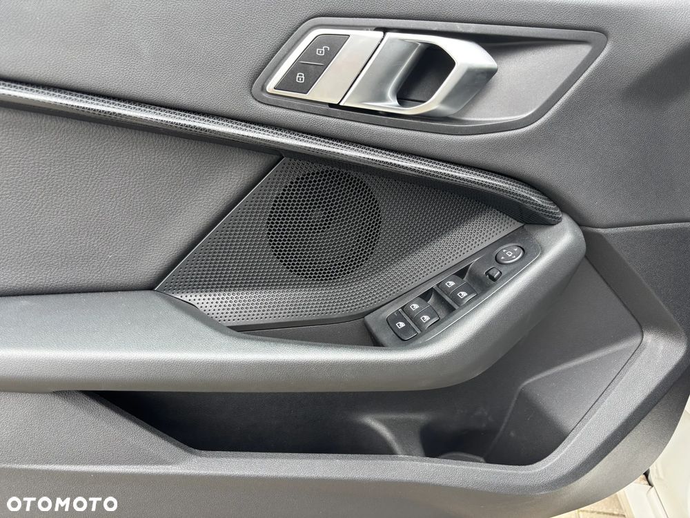 BMW Seria 2 218i - 7