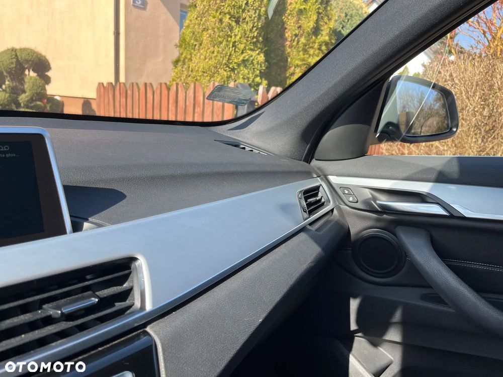 BMW X1 xDrive25i GPF xLine - 11