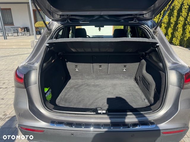 Mercedes-Benz GLA - 23