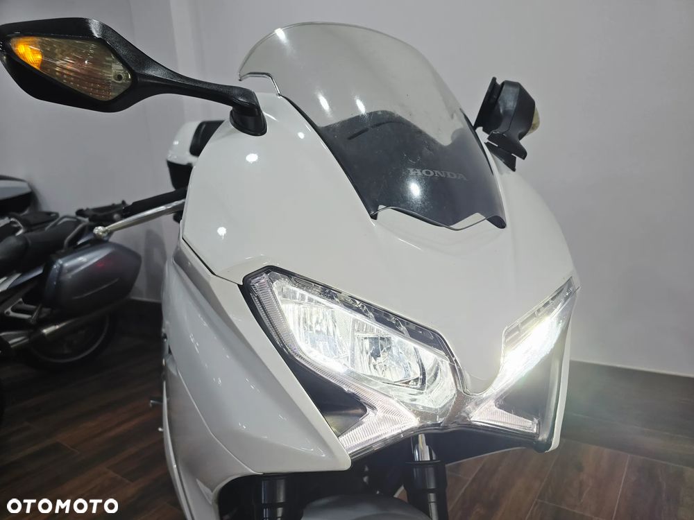 Honda VFR - 6