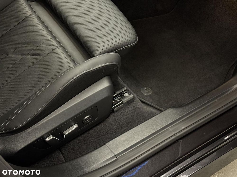 BMW X3 xDrive20d mHEV - 27