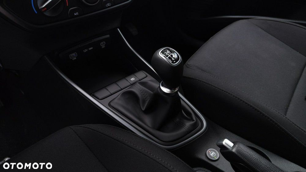 Hyundai i20 - 12