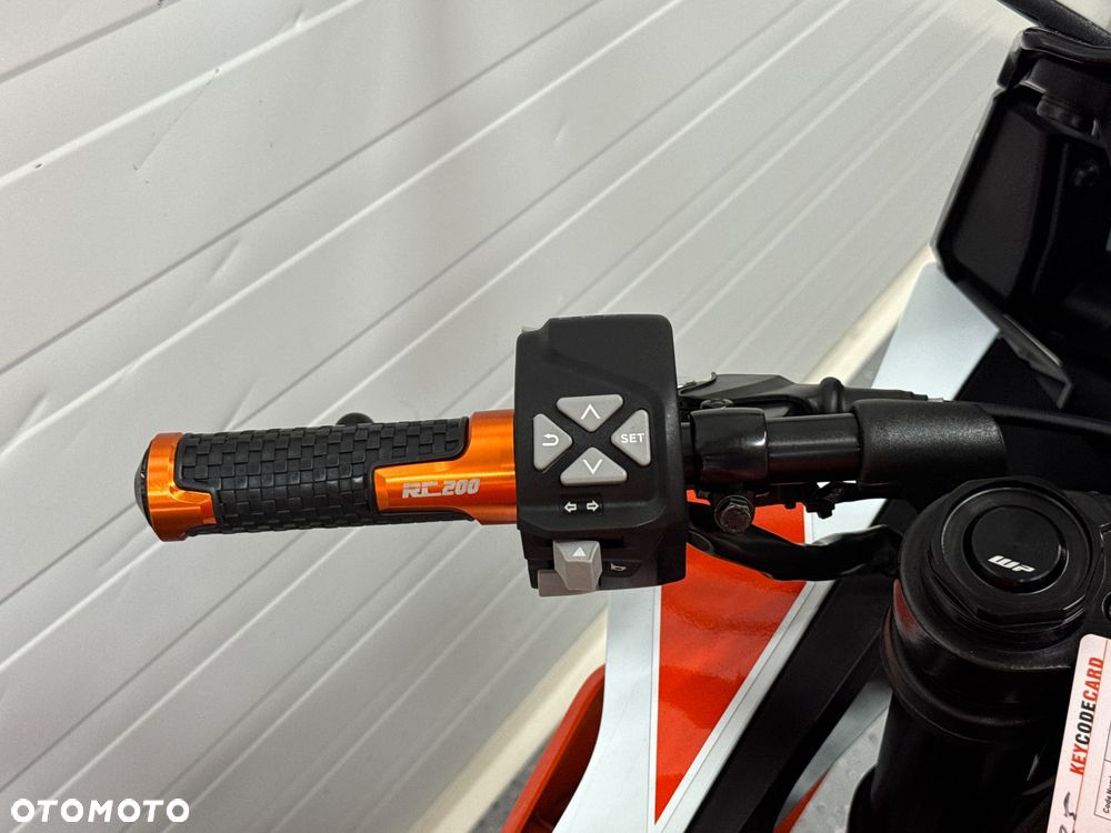KTM RC 125 - 14
