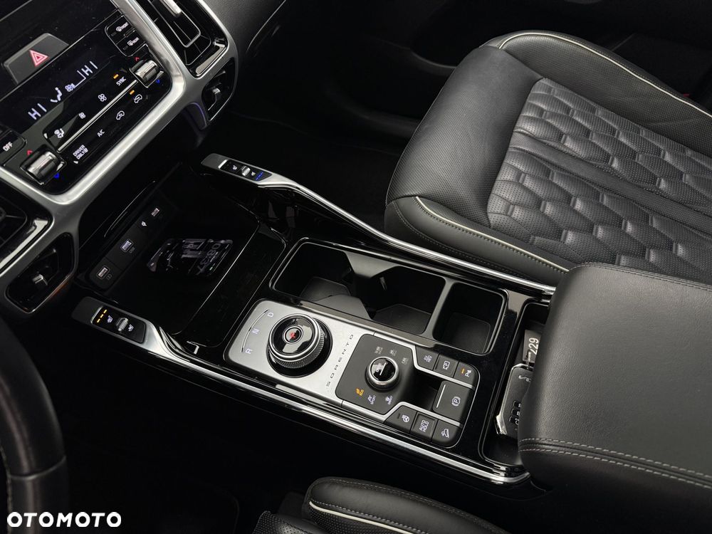 Kia Sorento - 28