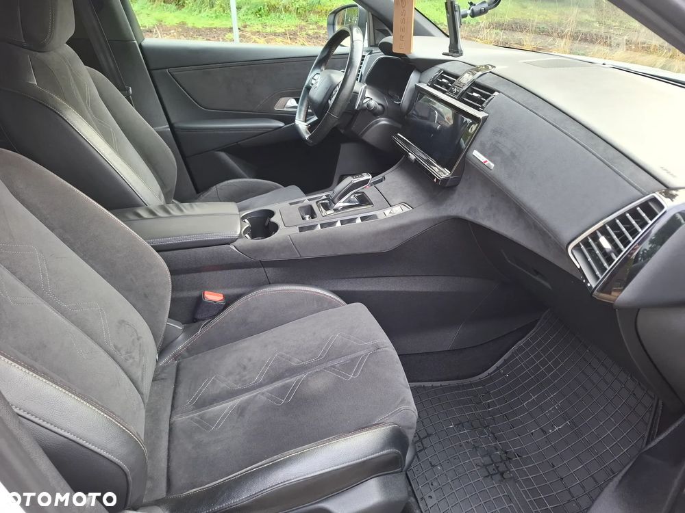 DS Automobiles DS 7 Crossback 2.0 BlueHDi Performance Line + - 8