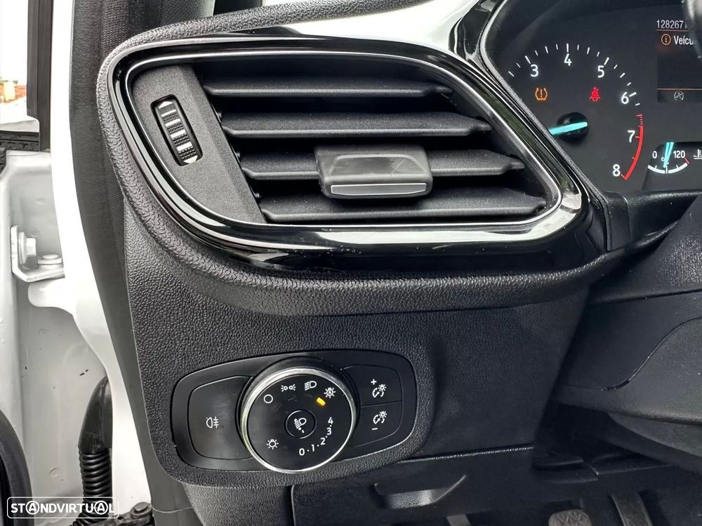 Ford Fiesta 1.0 EcoBoost Hybrid S&S TITANIUM - 22