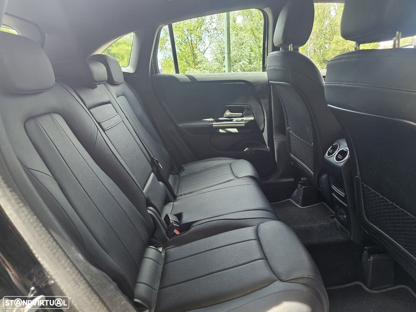 Mercedes-Benz GLA 180 d 8G-DCT - 43