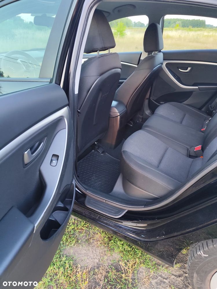 Hyundai i30 blue 1.4 Classic Navigation - 20