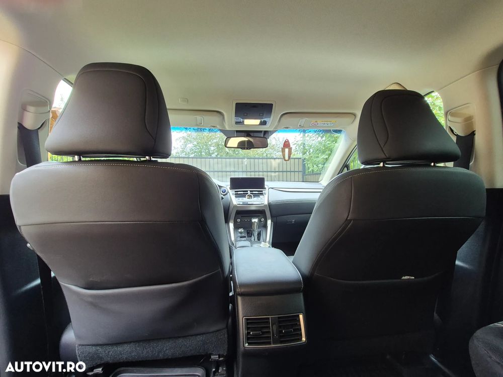 Lexus Seria NX - 14