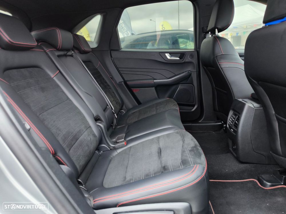 Ford Kuga 2.5 PHEV ST-Line X - 17