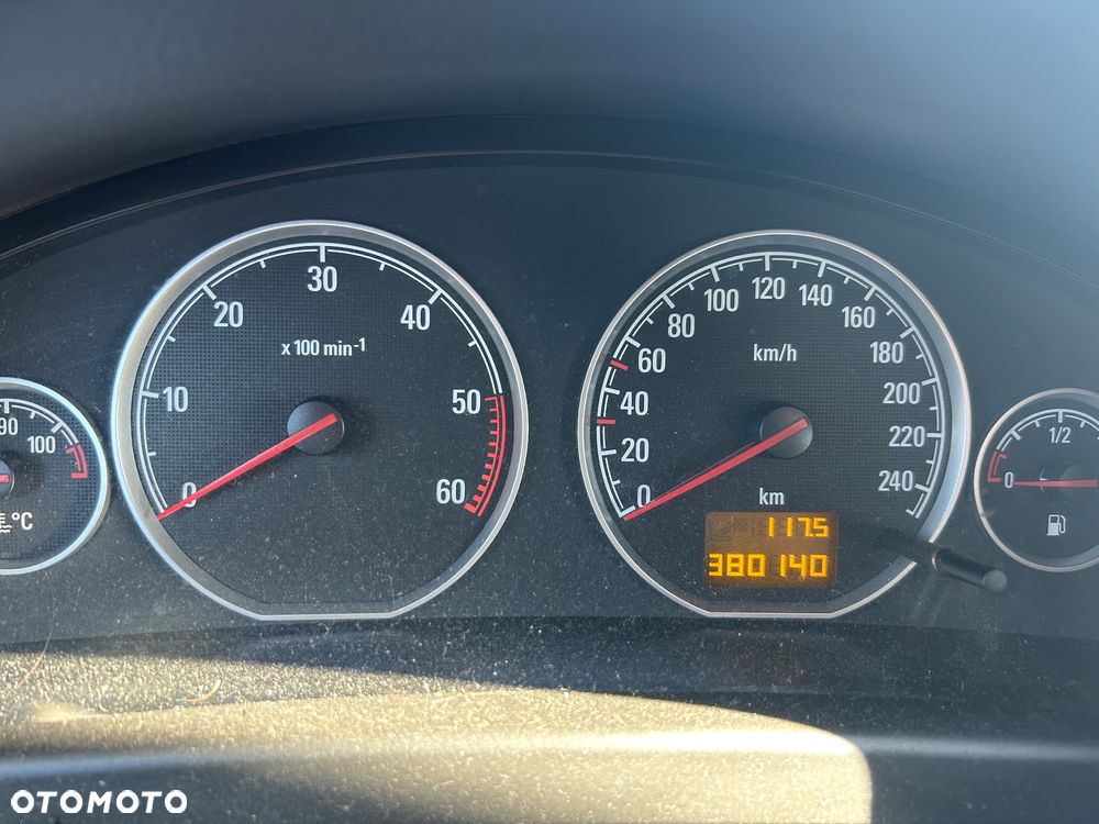 Opel Vectra 1.9 CDTI Sport - 11