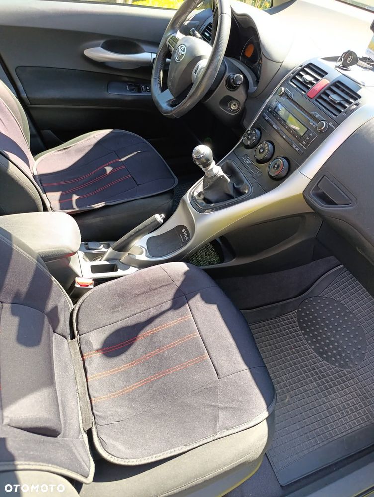 Toyota Auris - 5