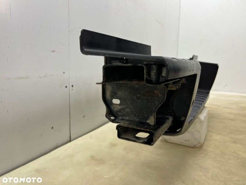 Zderzak tylny Isuzu D-Max DMax 3 Mazda BT-50 BT50 III 19r- nakładka zderzaka stopień PDC tylna belka - 2