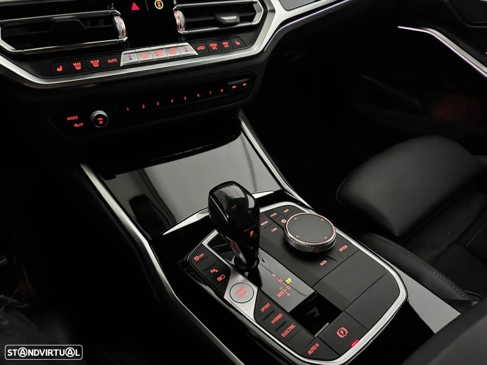BMW 330 e Touring Pack M Auto - 16