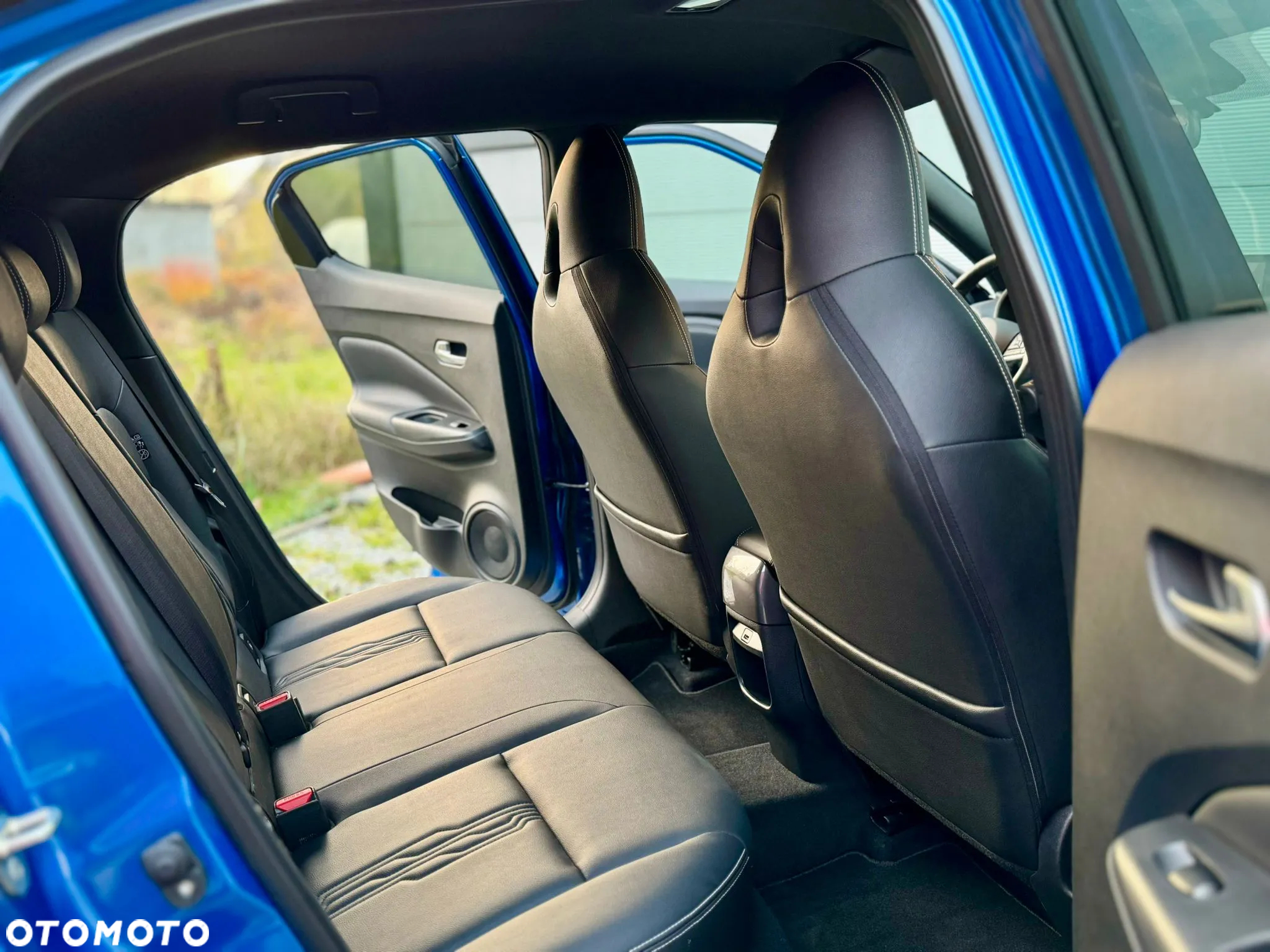 Nissan Juke 1.6 Hybrid 4AMT Premiere Edition - 24