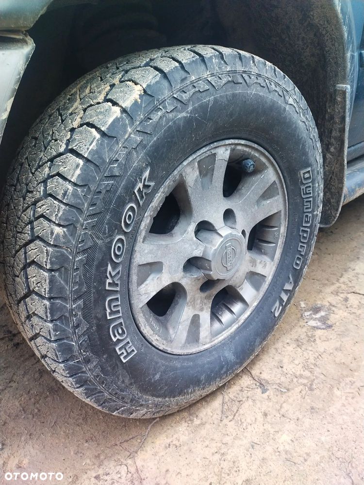 Nissan Pathfinder - 25