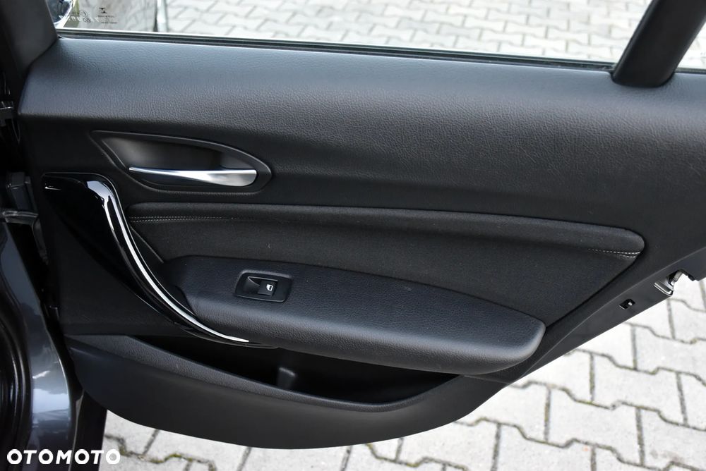 BMW Seria 1 116d Sport Line - 33