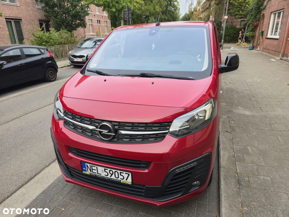 Opel Vivaro - 1