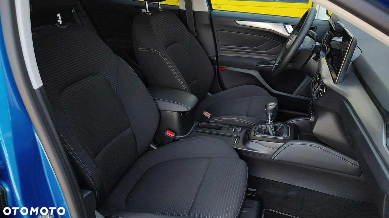 Ford Focus - 24