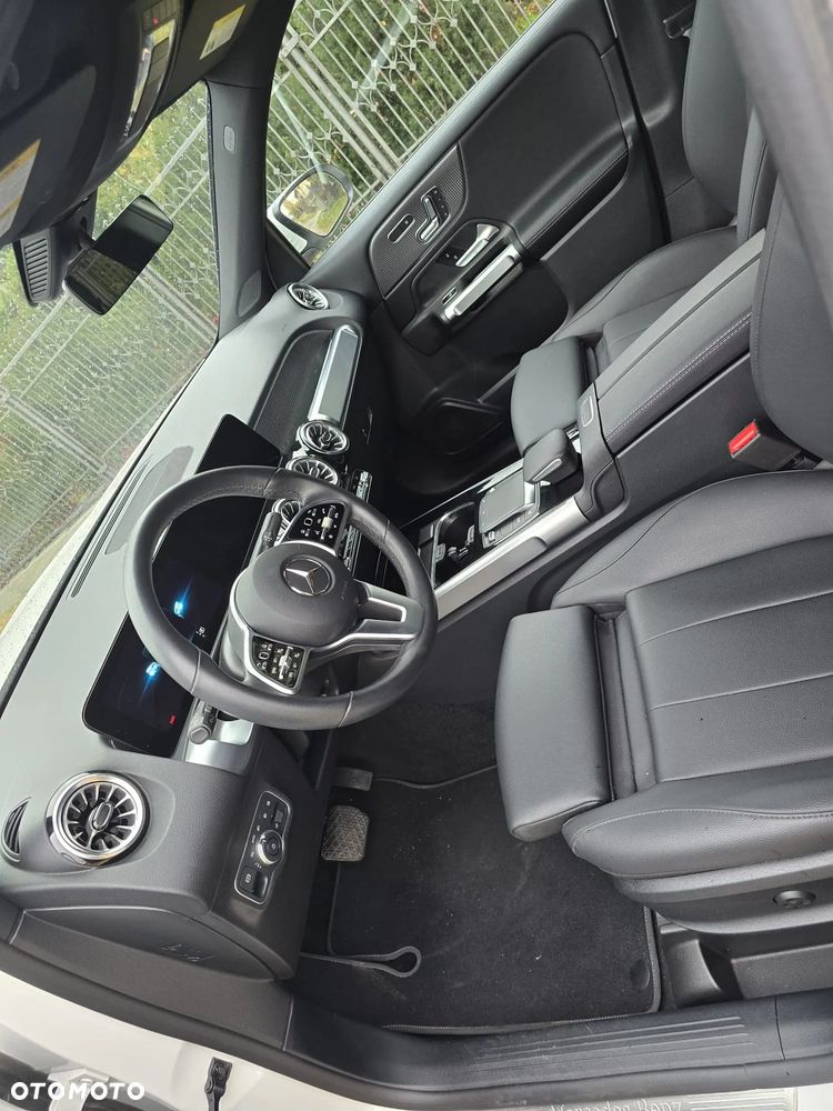 Mercedes-Benz GLB 250 Progressive 8G-DCT - 12