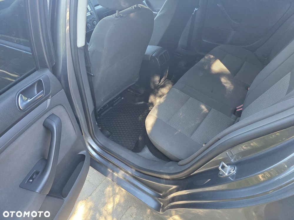 Volkswagen Jetta 1.9 TDI Comfortline - 12