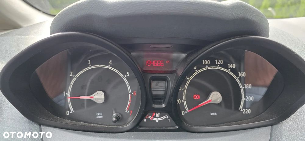 Ford Fiesta 1.25 Trend Edition - 9
