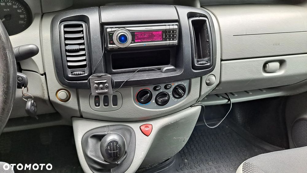 Opel Vivaro - 14
