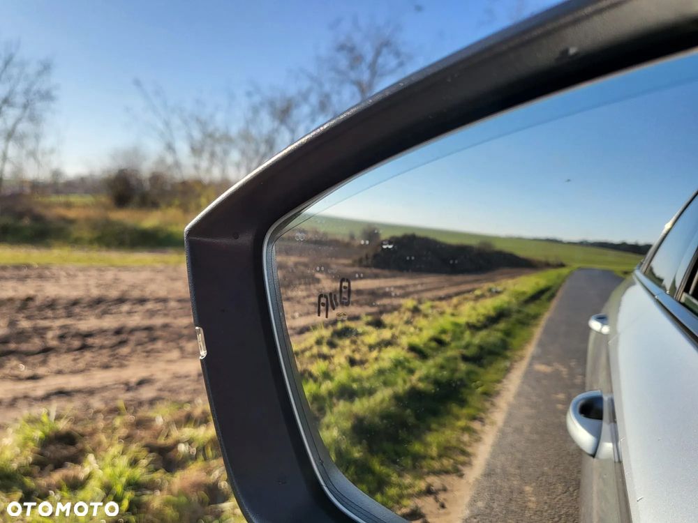 Skoda Superb 2.0 TDI Sportline DSG - 20