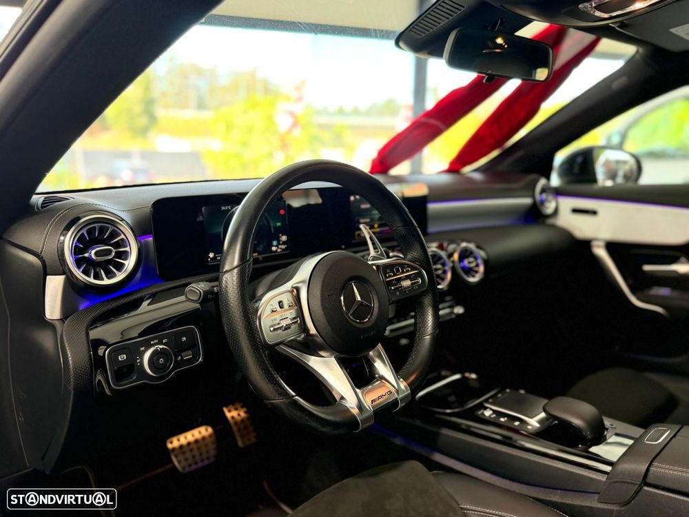 Mercedes-Benz CLA 250 e Shooting Brake AMG Line — fotografia 23