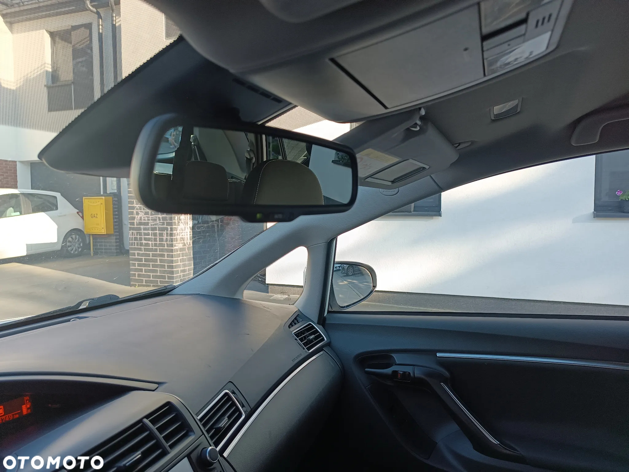 Toyota Verso 1.8 Prestige 7os - 28