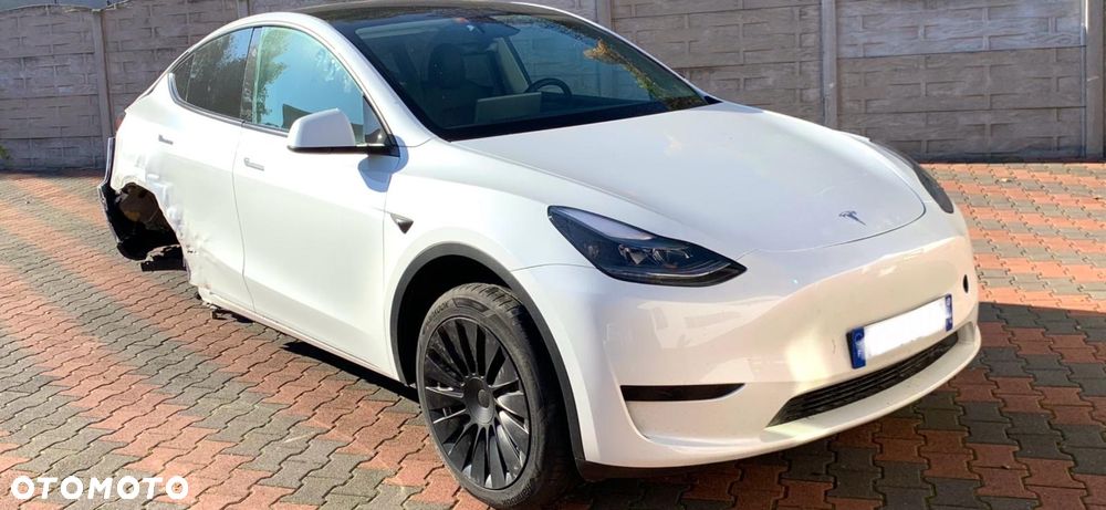 Tesla Model Y Long Range RWD - 4