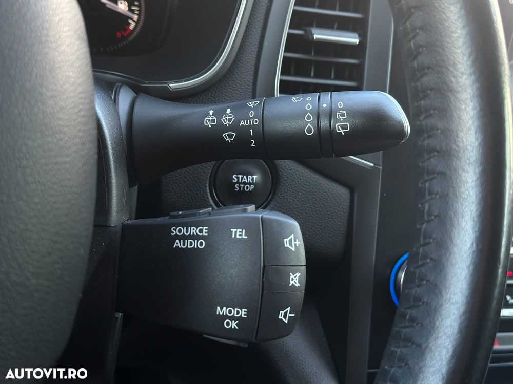 Renault Megane ENERGY TCe 130 EDC INTENS - 20