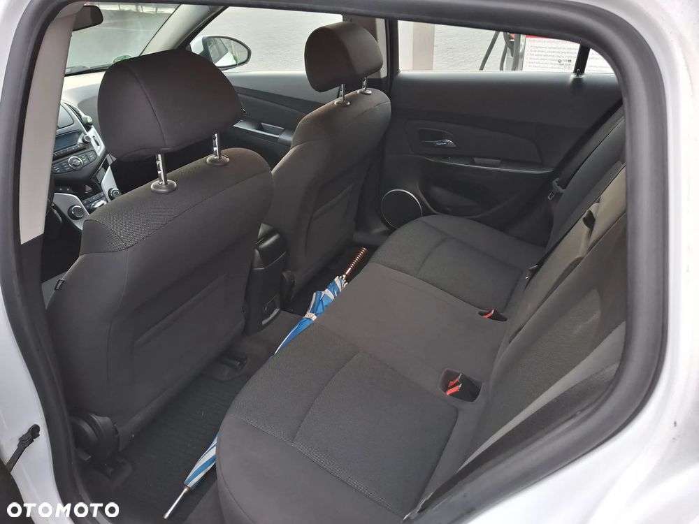 Chevrolet Cruze 1.6 LT - 11