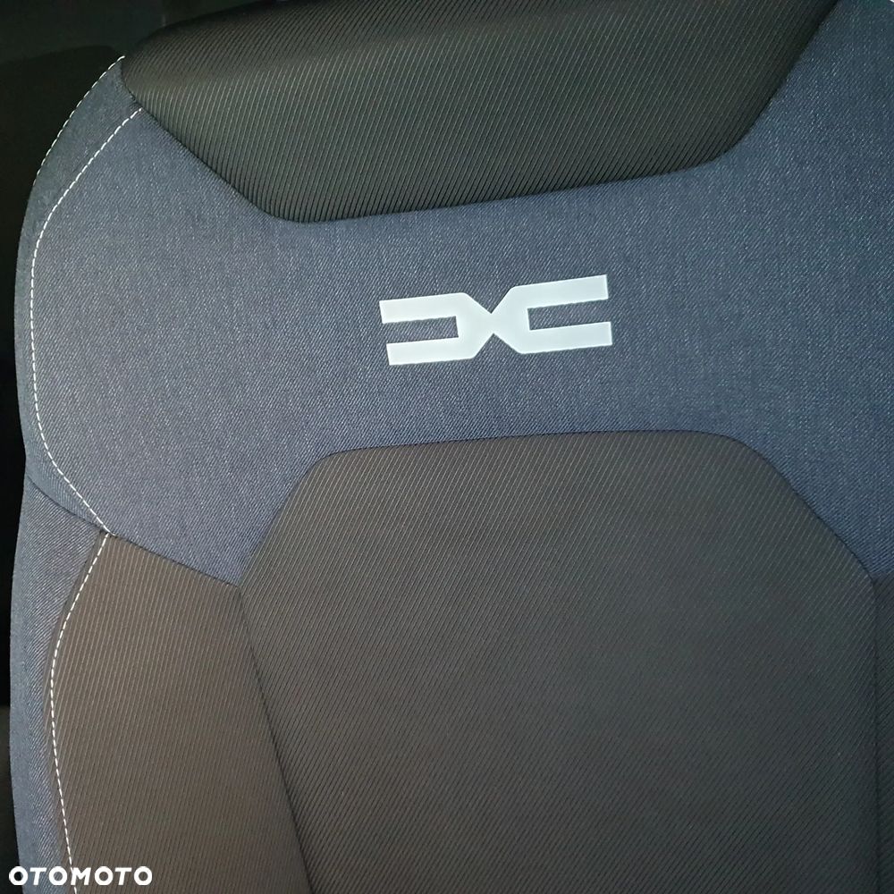 Dacia Duster 1.6 Full Hybrid 140 Journey+ MMT - 8