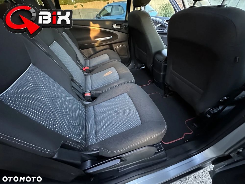 Ford S-Max - 24