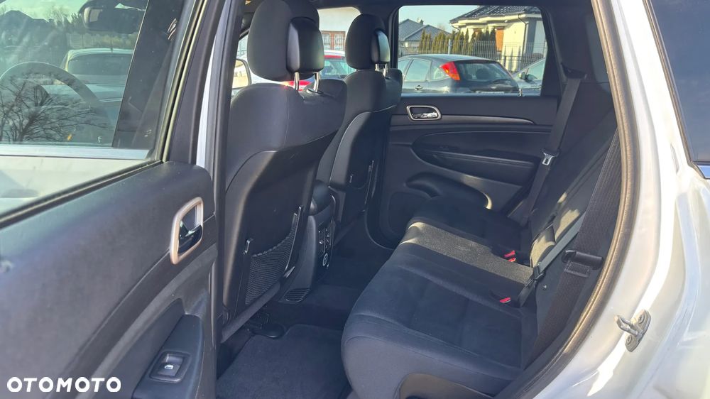 Jeep Grand Cherokee 3.0 CRD Laredo - 21