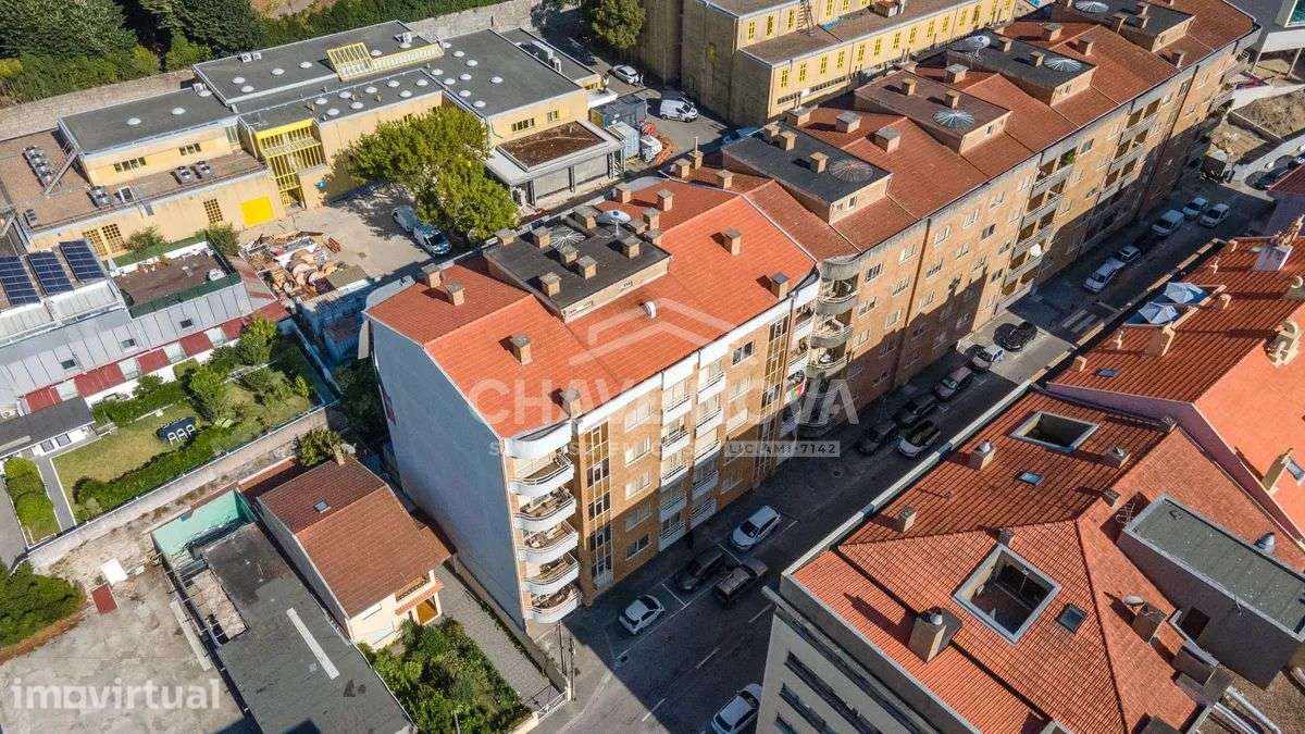 T2+1 c/ Lugar de Garagem e Arrumo em Santa Marinha - Grande imagem: 5/40