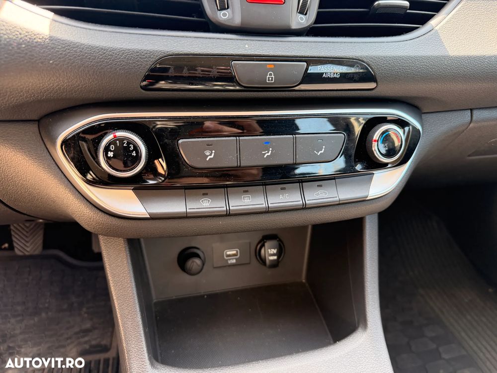 Hyundai i30 - 12