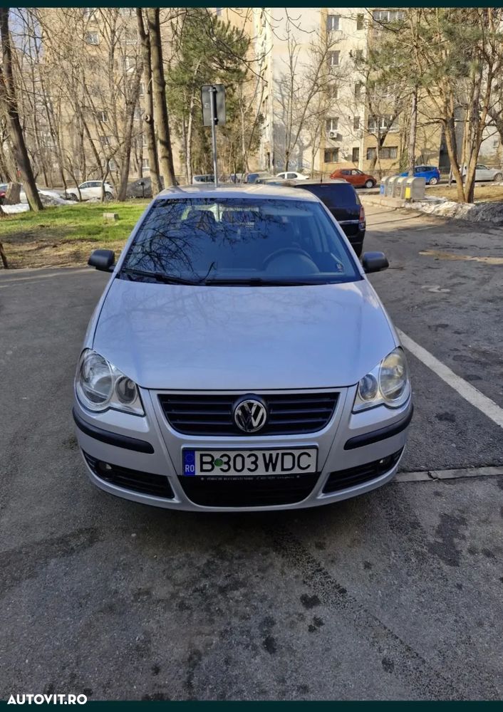 Volkswagen Polo 1.2 Attractive - 2